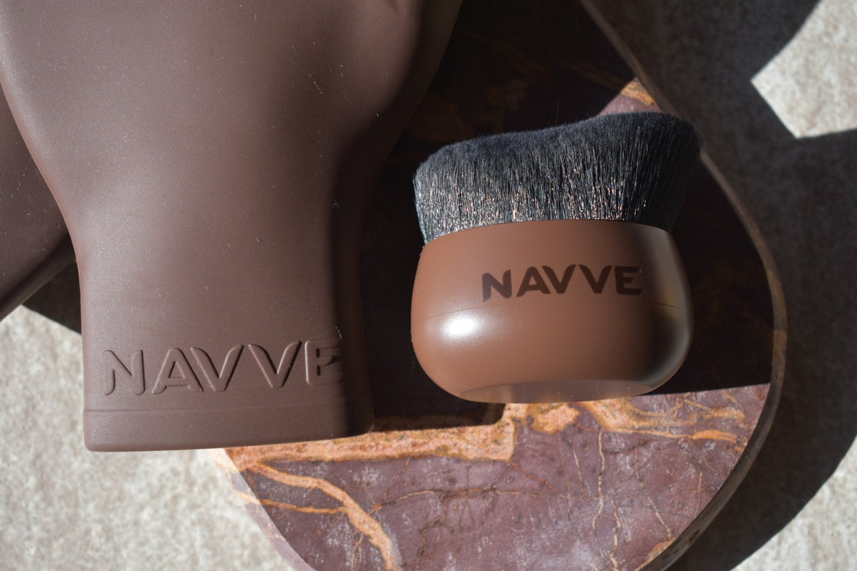 A close-up image of a NAVVE Blurring brush