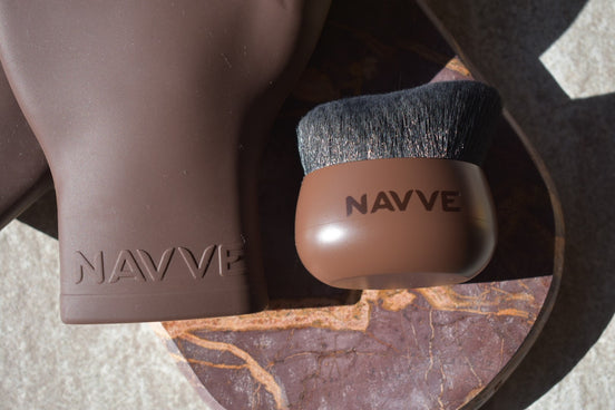 A close-up image of a NAVVE Blurring brush